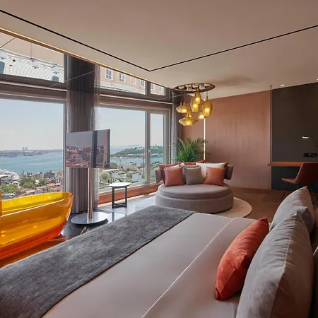 Richmond Hotel 4*
