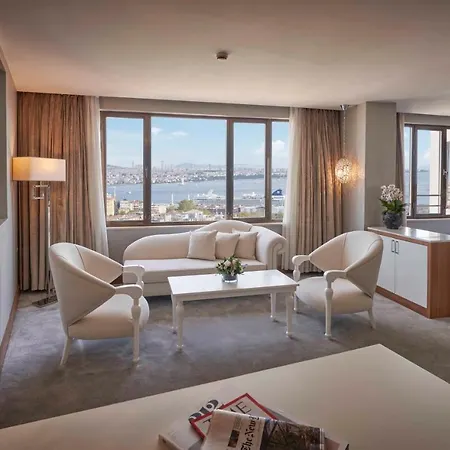 Richmond Hotel 4*