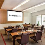 Richmond Hotel 4*