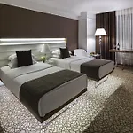 Richmond Hotel 4*
