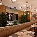 Richmond Hotel 4*
