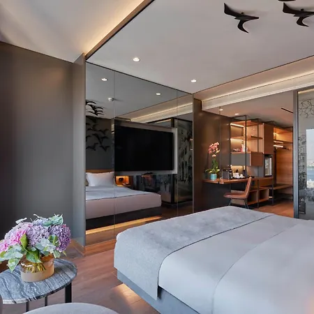 Richmond Hotel 4*